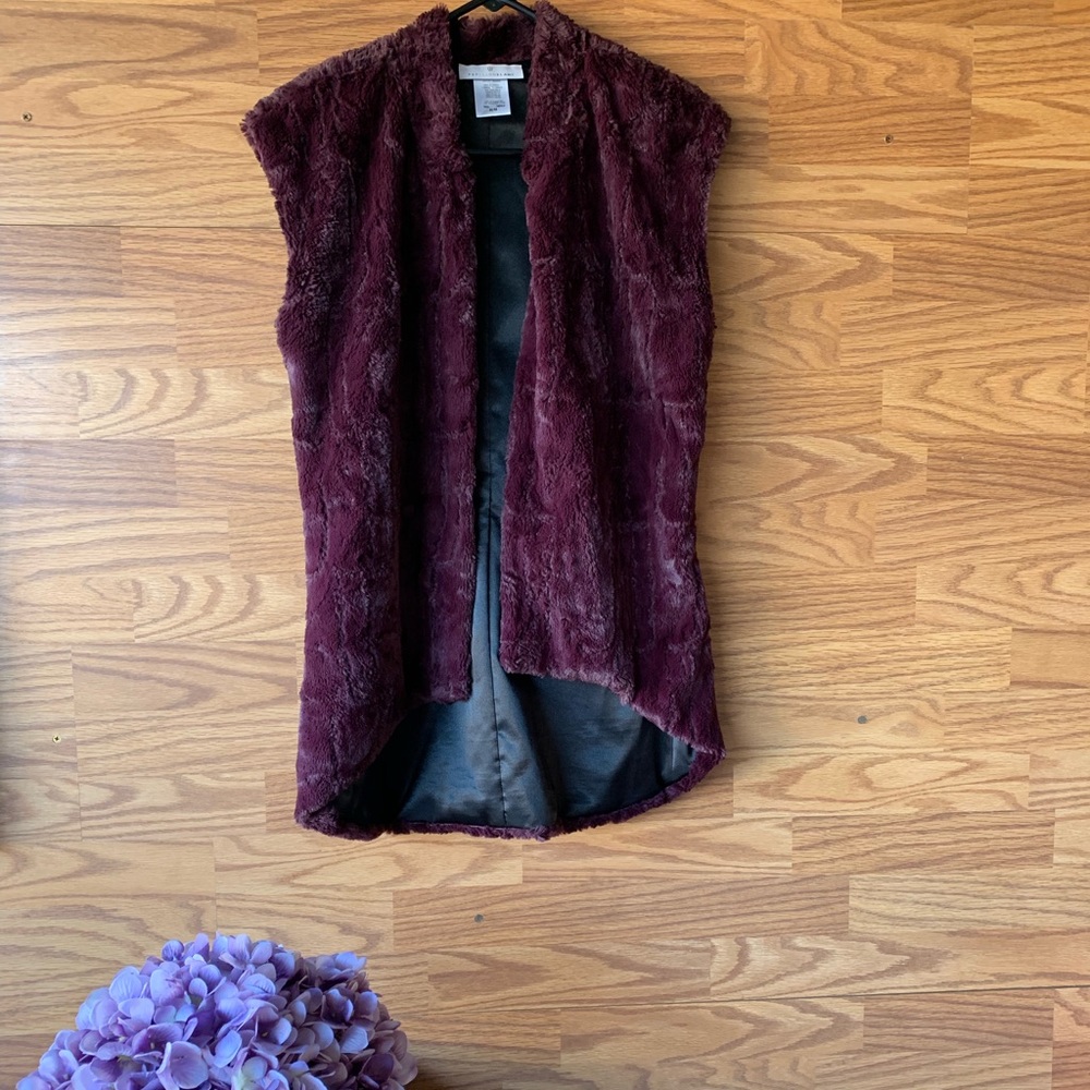 Vest - Picture 1 of 4